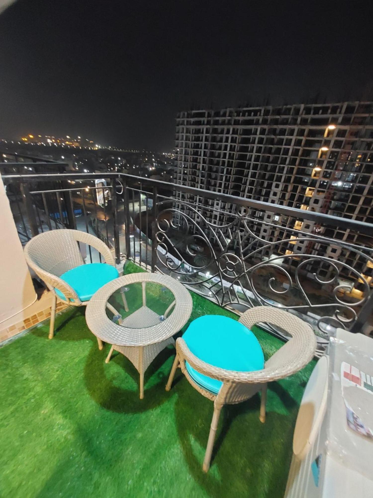 Hotel Omaxe New Hazratganj Lucknow